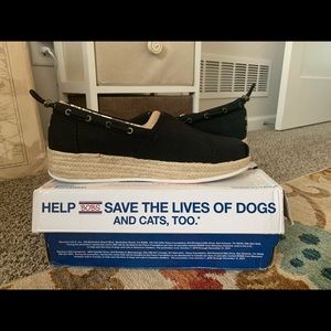 Black BOBS from Sketchers Yacht Master
